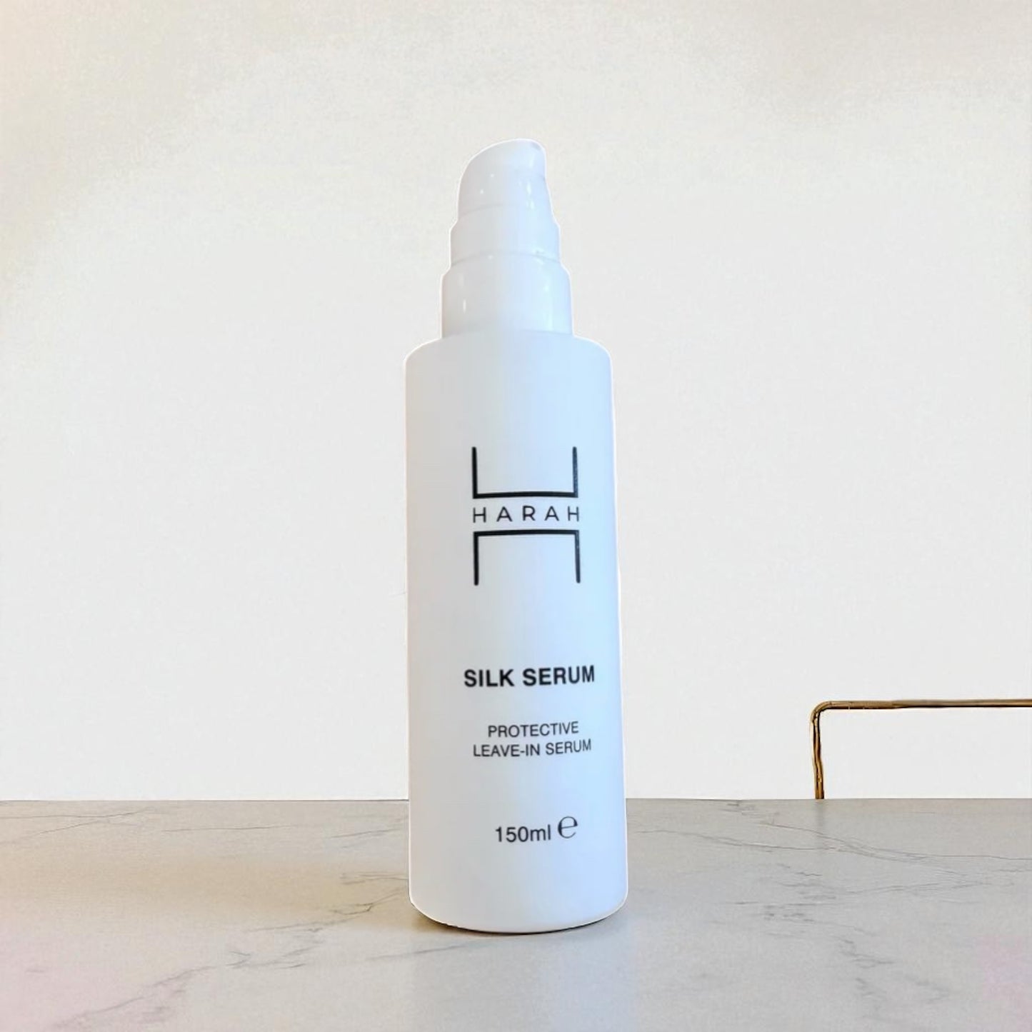 Harah Beauty Hair silk serum - serum for perfekt glatt hår uten å tynge ned håret.